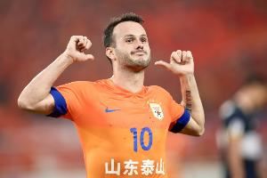 卡扎伊什维利：韩鹏带给球队正向的能量，为能够赢下比赛而开心