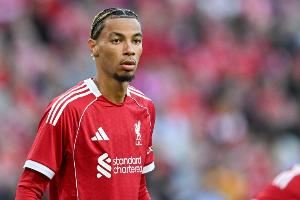 邮报：利物浦需要引进中锋和后卫，现在9号位只有埃基蒂克