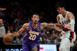 砍下25分6助！小尼克-史密斯谈半场呕吐：只是一点小状况 我没事